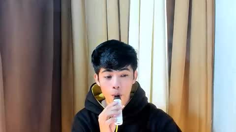 Snapshot of boynextdoor4ux chatting on 04/02/26, 06:16 HI IM JAMES DONT FORGET GIVE ME THUMBS UP AND JOIN TO MY FANCLUB online show from 04/02/26, 06:16