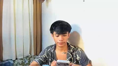 Snapshot of boynextdoor4ux chatting on 05/09/26, 01:55 HI IM JAMES DONT FORGET GIVE ME THUMBS UP AND JOIN TO MY FANCLUB online show from 05/09/26, 01:55