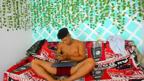 boys4hot_777 online show from 03/12/25, 01:47