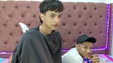 ALEX - TAYLER  -MIKE online show from 01/04/25, 01:21