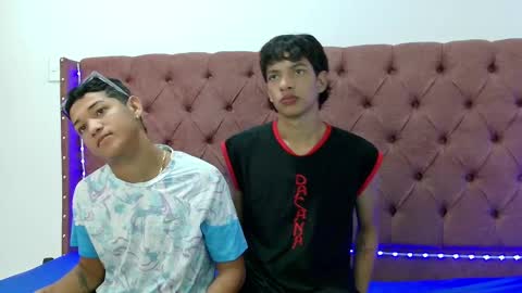 ALEX - TAYLER  -MIKE online show from 01/30/25, 01:53