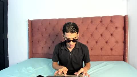 ALEX - TAYLER  -MIKE online show from 09/23/25, 01:03