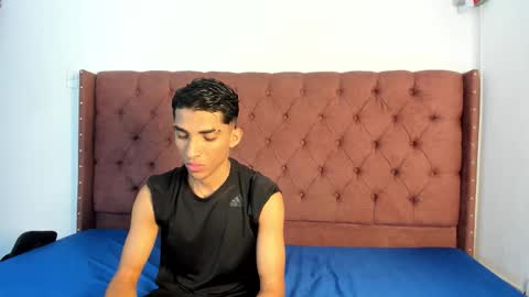 ALEX - TAYLER  -MIKE online show from 09/26/25, 01:04