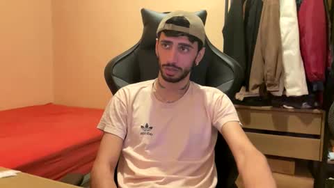 boyzinm2 online show from 01/10/26, 05:42