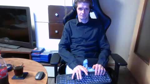 Snapshot of bponie1 chatting on 12/04/24, 01:47 bponie1 online show from 12/04/24, 01:47