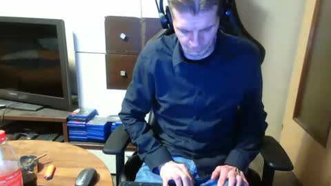 Snapshot of bponie1 chatting on 12/07/24, 03:14 bponie1 online show from 12/07/24, 03:14