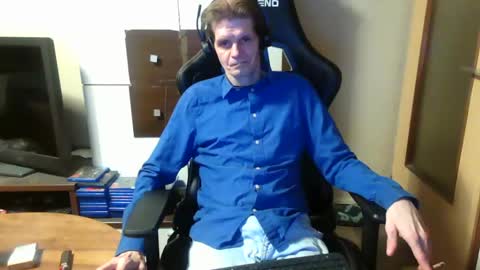 Snapshot of bponie1 chatting on 12/25/24, 02:03 bponie1 online show from 12/25/24, 02:03