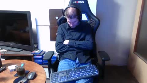 Snapshot of bponie1 chatting on 01/19/25, 01:21 bponie1 online show from 01/19/25, 01:21