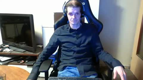 Snapshot of bponie1 chatting on 02/09/25, 02:28 bponie1 online show from 02/09/25, 02:28