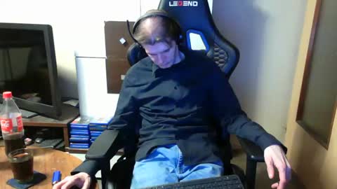 Snapshot of bponie1 chatting on 02/15/25, 02:04 bponie1 online show from 02/15/25, 02:04