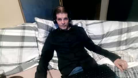 Snapshot of bponie1 chatting on 09/20/25, 02:12 bponie1 online show from 09/20/25, 02:12