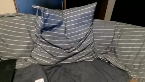 Snapshot of bponie1 chatting on 12/20/25, 02:51 bponie1 online show from 12/20/25, 02:51