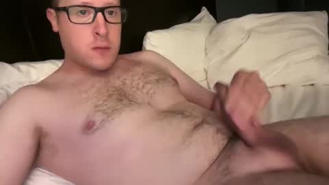 Snapshot of br4d482 chatting on 09/09/25, 11:10 Brad online show from 09/09/25, 11:10