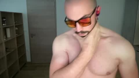 BraBro online show from 03/12/26, 02:01