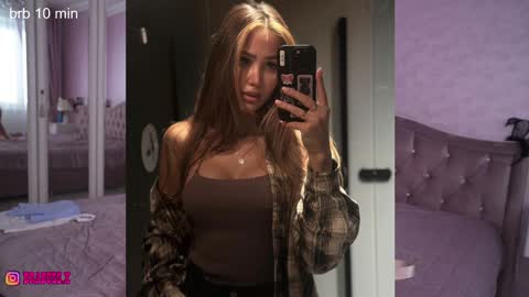 Snapshot of brabuss_ chatting on 01/23/25, 04:52 Lana online show from 01/23/25, 04:52