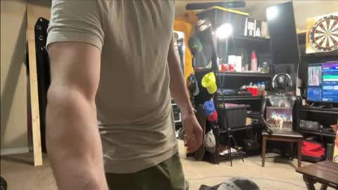 Snapshot of brad_bounce chatting on 01/15/26, 08:01 Brad Ballsy online show from 01/15/26, 08:01