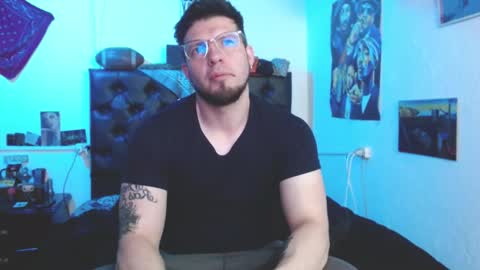 Snapshot of brad_hot_boy chatting on 12/17/25, 03:18 brad hot boy online show from 12/17/25, 03:18