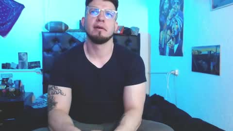 Snapshot of brad_hot_boy chatting on 12/20/25, 03:30 brad hot boy online show from 12/20/25, 03:30