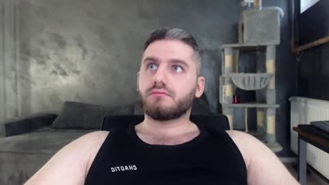 Snapshot of brad_pittfall chatting on 12/09/24, 11:04 ask me online show from 12/09/24, 11:04