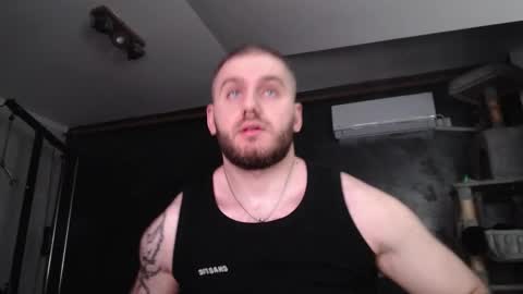 Snapshot of brad_pittfall chatting on 10/17/25, 06:10 ask me online show from 10/17/25, 06:10