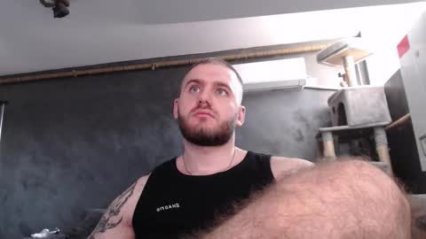 Snapshot of brad_pittfall chatting on 10/22/25, 08:14 ask me online show from 10/22/25, 08:14