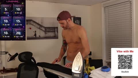 Snapshot of bradbronton chatting on 12/27/24, 10:37 BradBronton online show from 12/27/24, 10:37