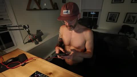 Snapshot of bradbronton chatting on 05/08/26, 01:00 BradBronton online show from 05/08/26, 01:00