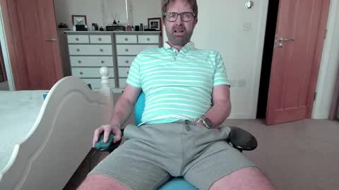 Snapshot of bradley77777 chatting on 01/31/25, 12:18 bradley77777 online show from 01/31/25, 12:18