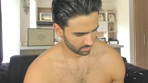 bradleymartin7 online show from 03/01/25, 05:38