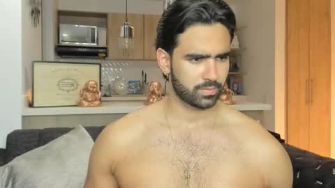 bradleymartin7 online show from 11/18/25, 12:27