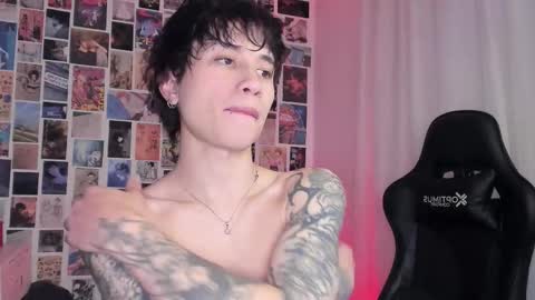 Snapshot of brand741 chatting on 10/21/25, 05:08 Brand online show from 10/21/25, 05:08