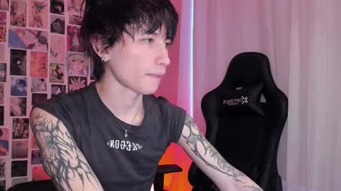 Snapshot of brand741 chatting on 10/22/25, 09:47 Brand online show from 10/22/25, 09:47