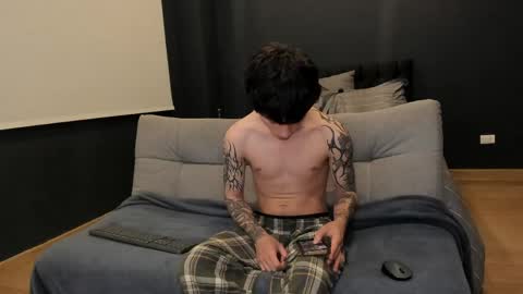 Snapshot of brand741 chatting on 04/01/26, 04:02 Brand online show from 04/01/26, 04:02