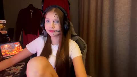 Snapshot of brandamatteson chatting on 10/31/25, 01:23 Alice online show from 10/31/25, 01:23