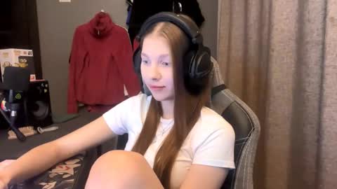 Snapshot of brandamatteson chatting on 11/03/25, 03:13 Alice online show from 11/03/25, 03:13