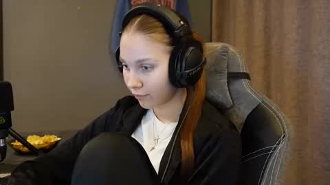 Snapshot of brandamatteson chatting on 11/23/25, 02:28 Alice online show from 11/23/25, 02:28