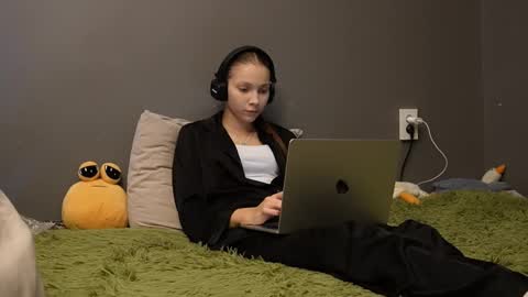 Snapshot of brandamatteson chatting on 11/30/25, 03:16 Alice online show from 11/30/25, 03:16