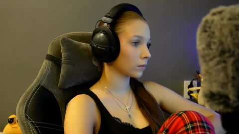 Snapshot of brandamatteson chatting on 12/14/25, 03:17 Alice online show from 12/14/25, 03:17