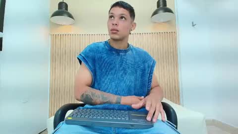 Snapshot of brandon_mercuri chatting on 05/04/26, 12:45 BRANDON online show from 05/04/26, 12:45