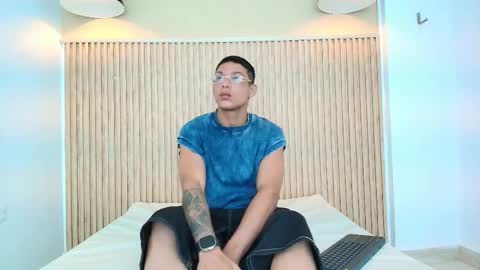 Snapshot of brandon_mercuri chatting on 05/22/26, 01:17 BRANDON online show from 05/22/26, 01:17