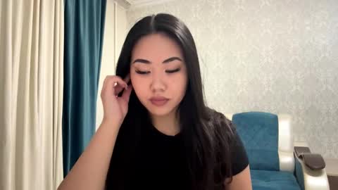 Aypril   online show from 10/16/25, 03:13