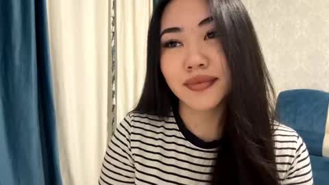 Aypril   online show from 11/12/25, 12:05