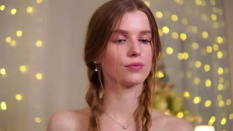 Snapshot of brave_journey chatting on 03/04/25, 10:38 Eli online show from 03/04/25, 10:38