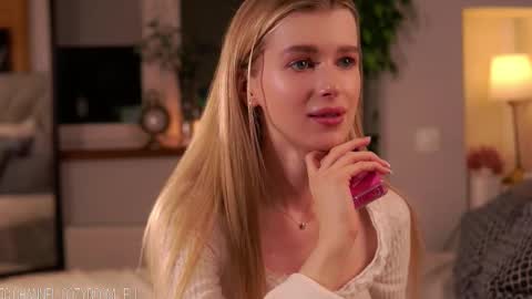 Snapshot of brave_journey chatting on 09/10/25, 08:31 Eli online show from 09/10/25, 08:31