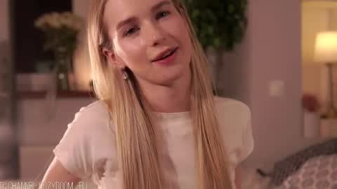 Snapshot of brave_journey chatting on 09/27/25, 11:32 Eli online show from 09/27/25, 11:32