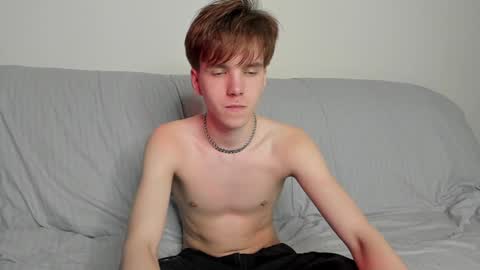 Snapshot of braxiboy chatting on 12/14/24, 03:58 Brax online show from 12/14/24, 03:58