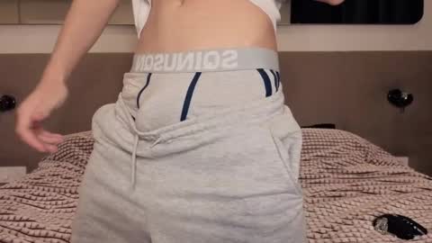 Snapshot of braxiboy chatting on 03/03/26, 06:03 Brax online show from 03/03/26, 06:03