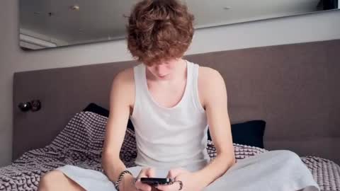 Snapshot of braxiboy chatting on 04/12/26, 03:39 Brax online show from 04/12/26, 03:39