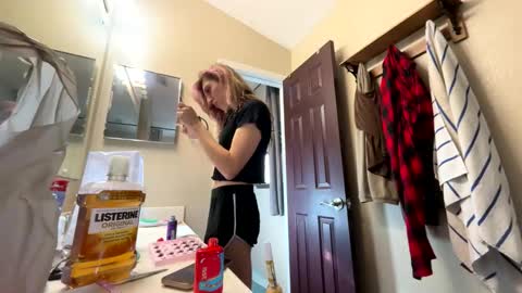 bray19509 online show from 12/14/25, 02:44