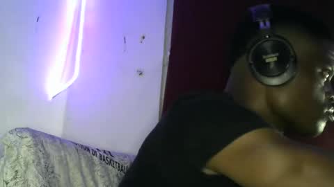 Snapshot of brayan1111x chatting on 11/08/25, 12:55 brayan1111x online show from 11/08/25, 12:55